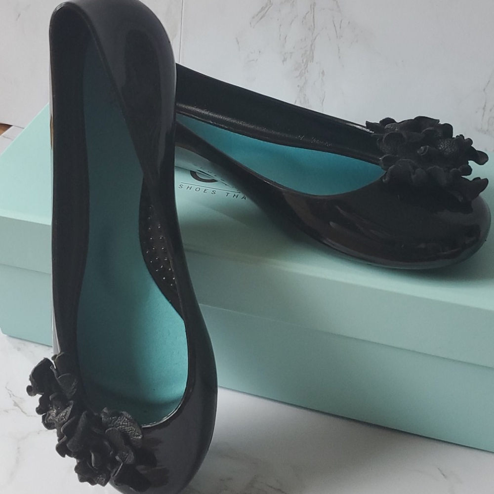 OKA b Jelly Flats with flower detail
